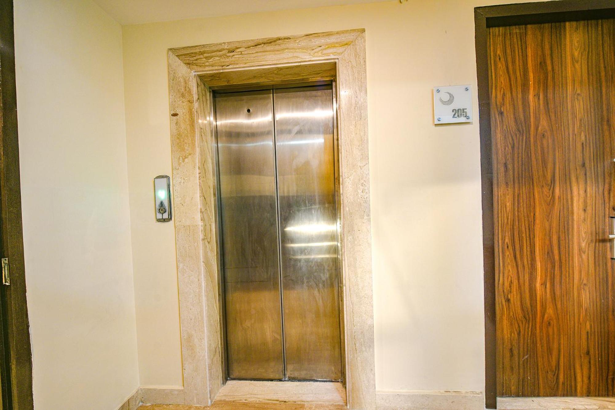 Fabhotel Aashraye Yeni Delhi Dış mekan fotoğraf
