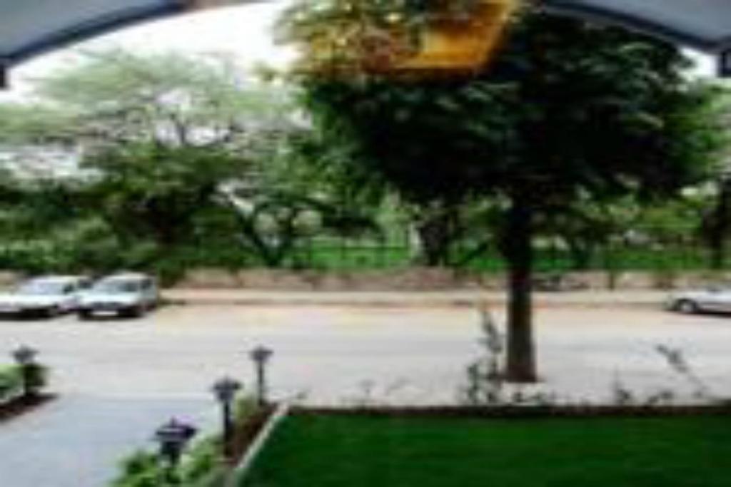 Fabhotel Aashraye Yeni Delhi Dış mekan fotoğraf